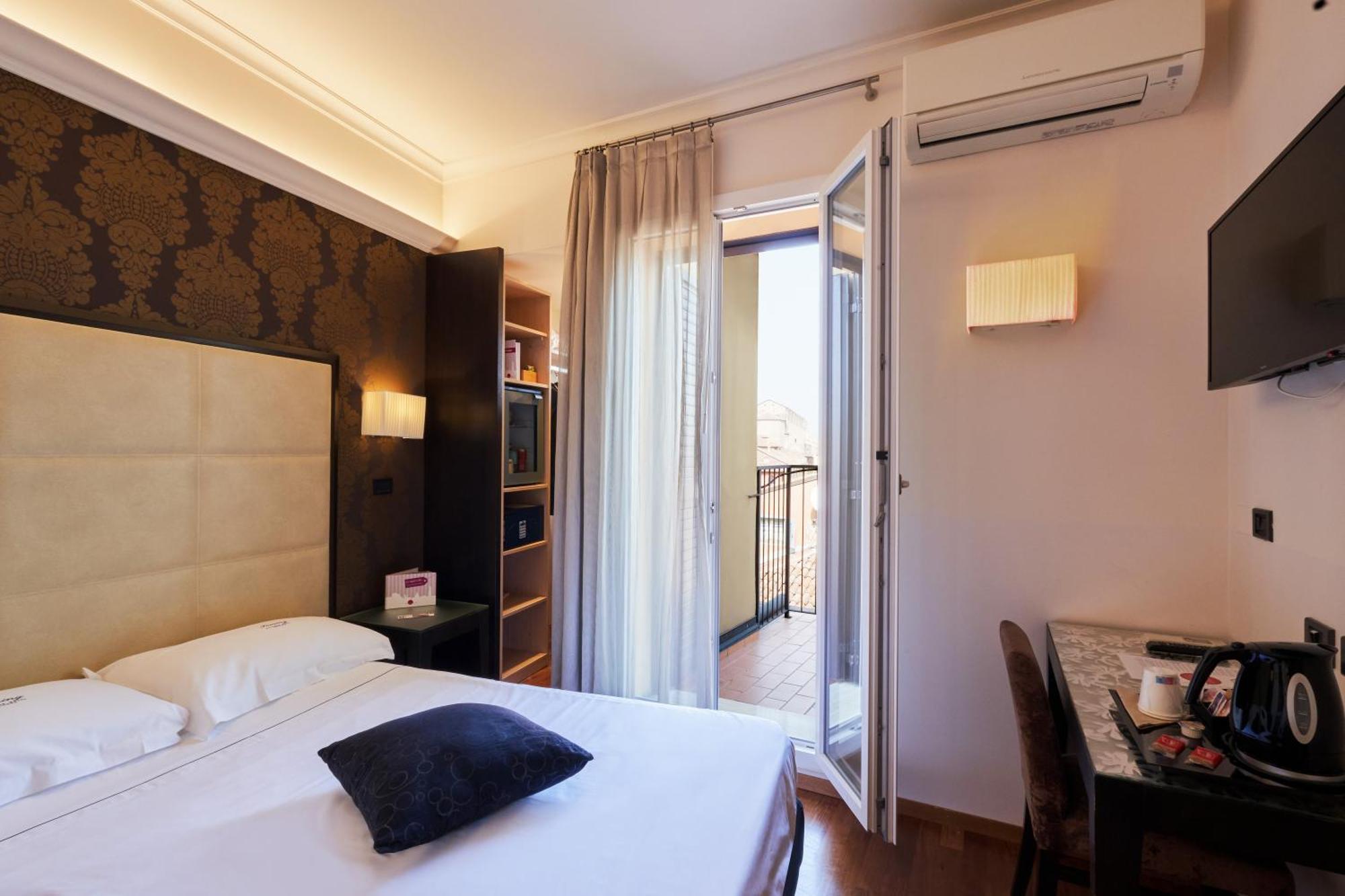 Hotel Touring Bolonha Exterior foto